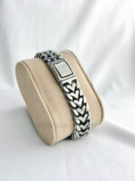 Heart-shaped Interlocking 316L Stainless Steel Link Bracelet - Image 3