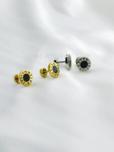ROMAN NUMERAL EARRING - 2 pcs