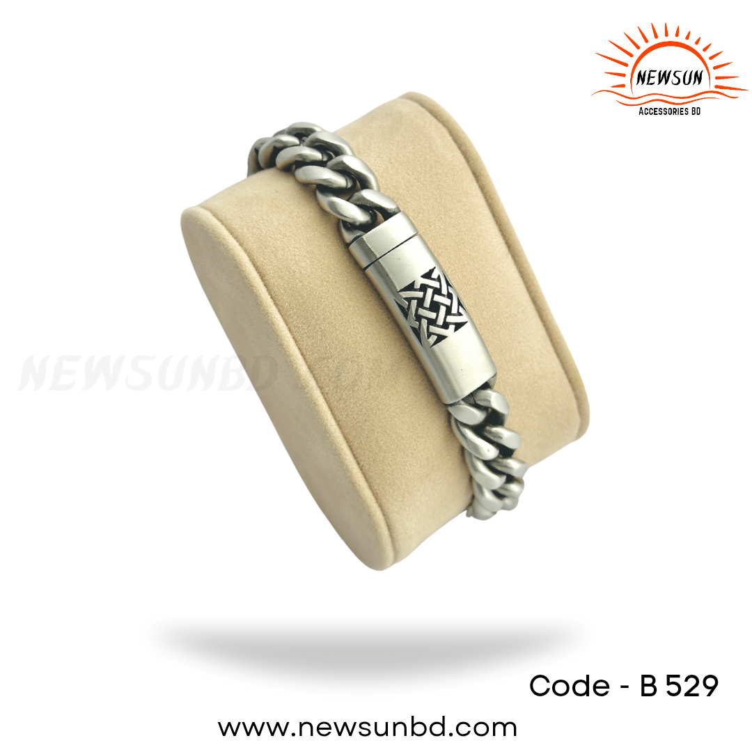 Beige Elegant Luxury Jewelry Wedding Ring Instagram Post_20250809_192545_0000 Chic Cuban Bracelet - Image 1