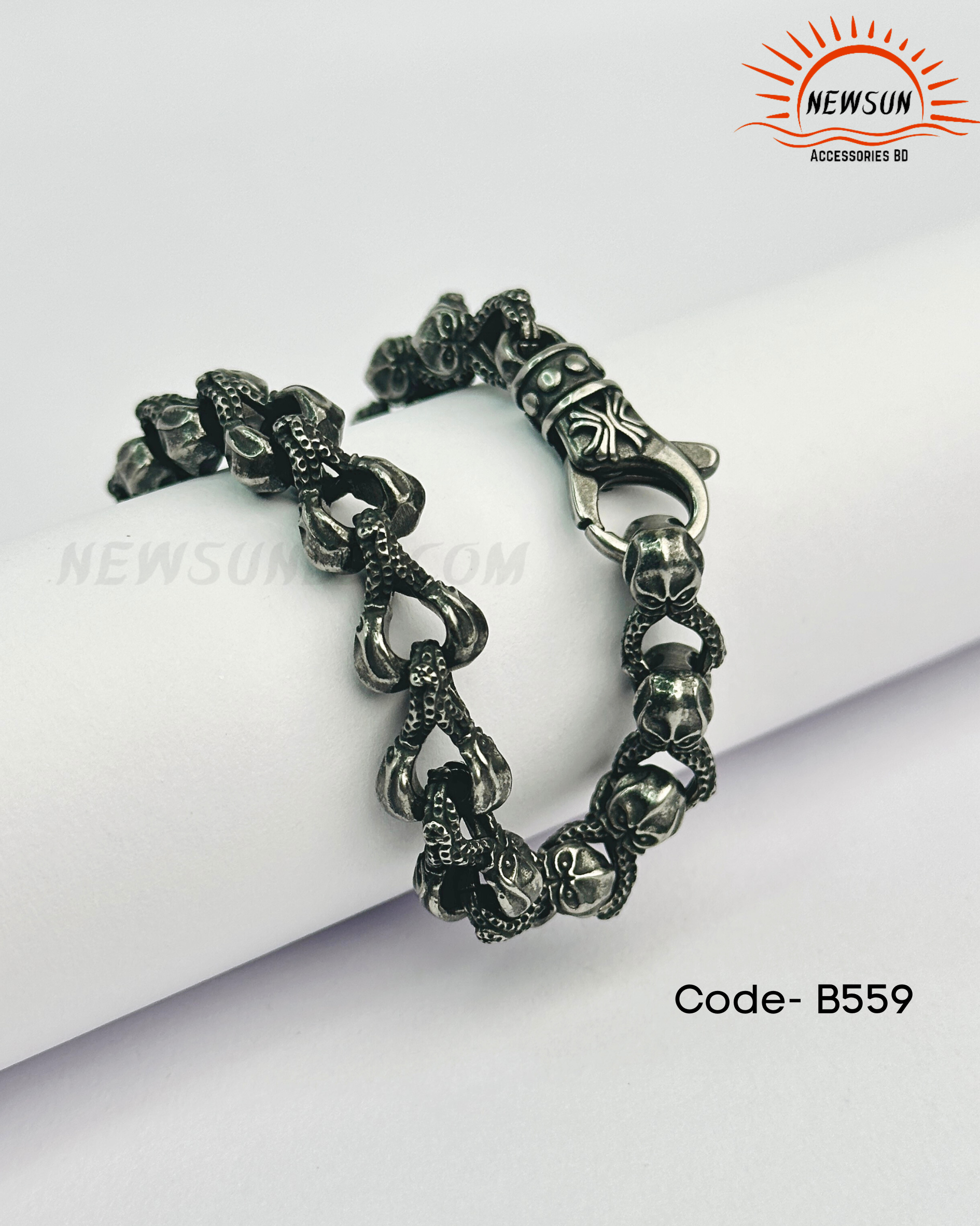 Code - B 520.png-109 Skulls Cuban Link Bracelet - Image 1