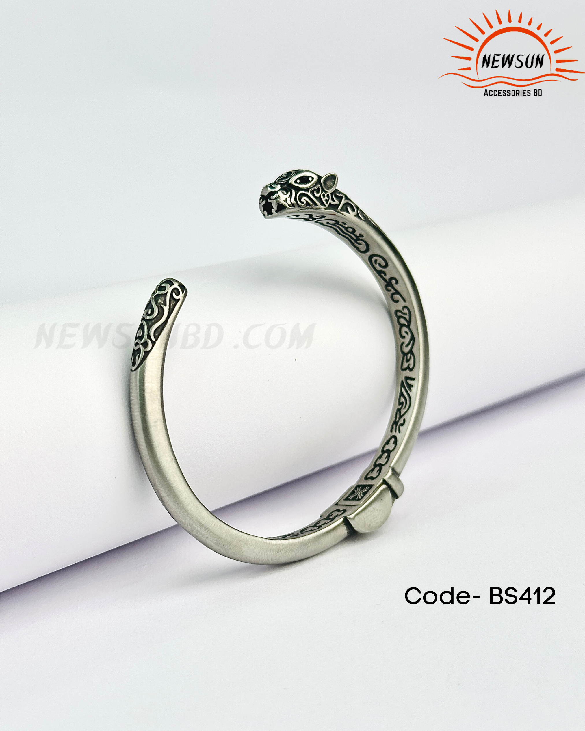 Code - B 520.png-172 100% SS Tiger Head Cuff Bracelet - Image 1