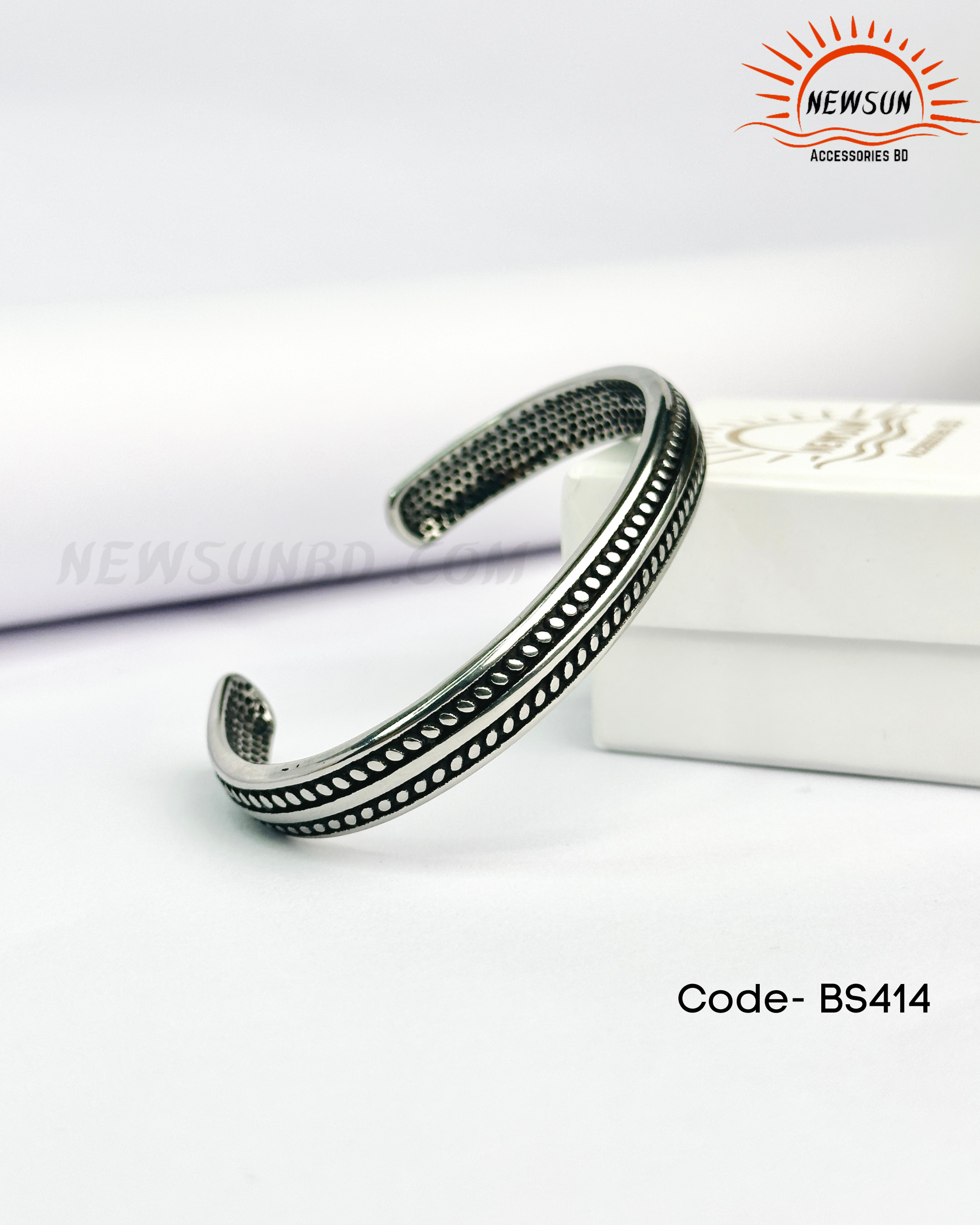 Code - B 520.png-180 Twisted Stainless Steel Knot Cuff Bracelet Vintage - Image 1