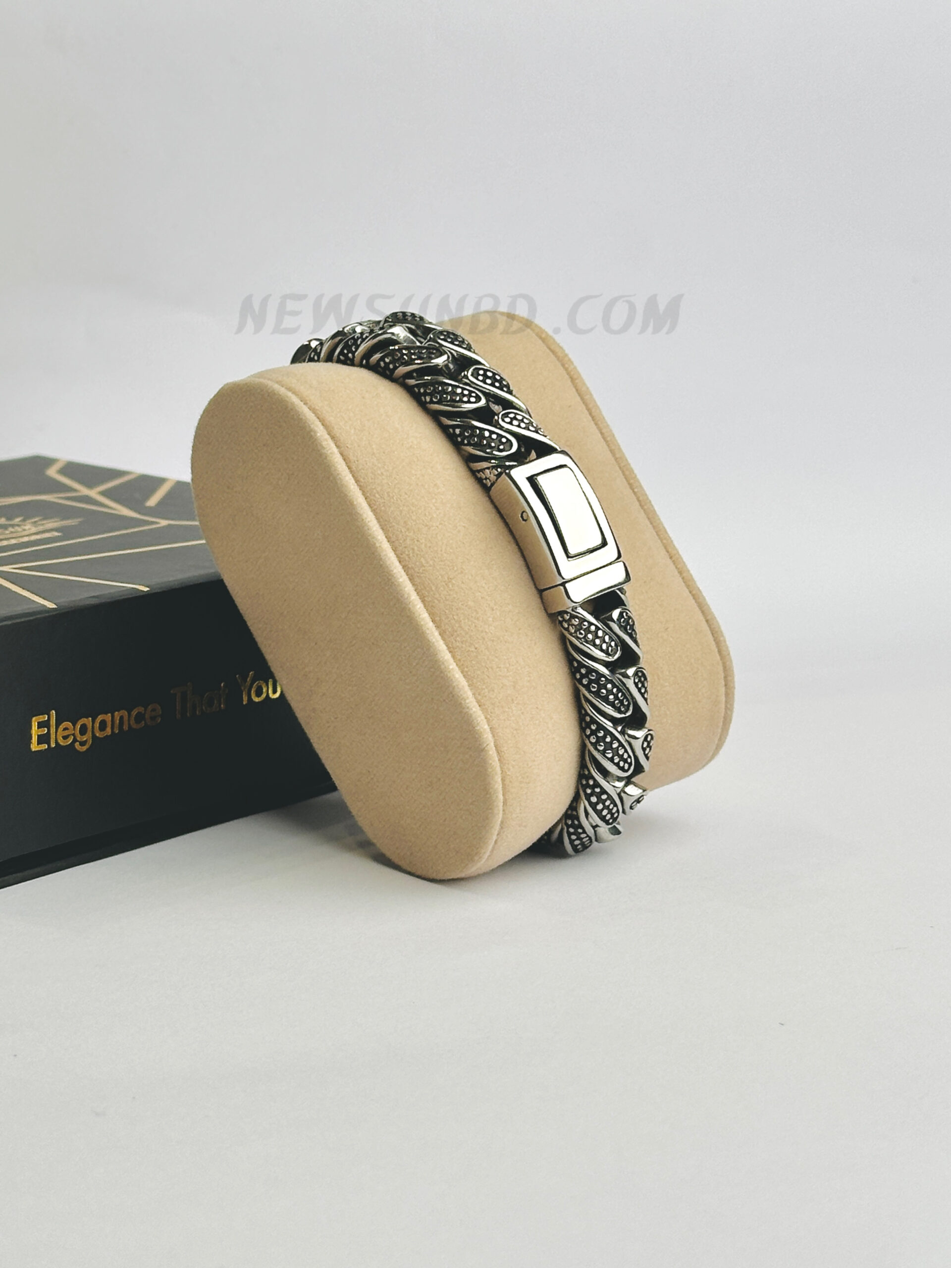 32AB68AE-41C1-4C68-8E14-55CE314A44EF 10mm Punk Retro Boxing Boxer Glove Bracelet Men - Image 1