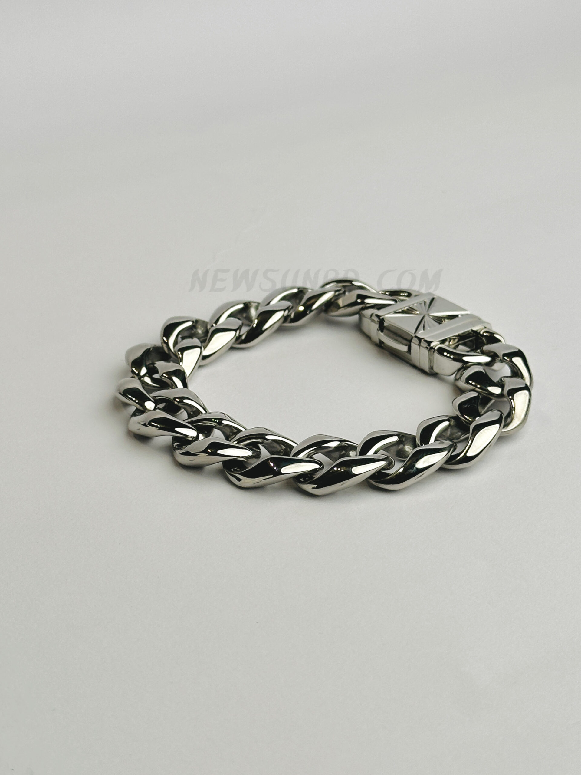 3B647846-BA1D-4ACC-A8FF-E386BADE9057 14mm Cuban Bracelet - Image 1