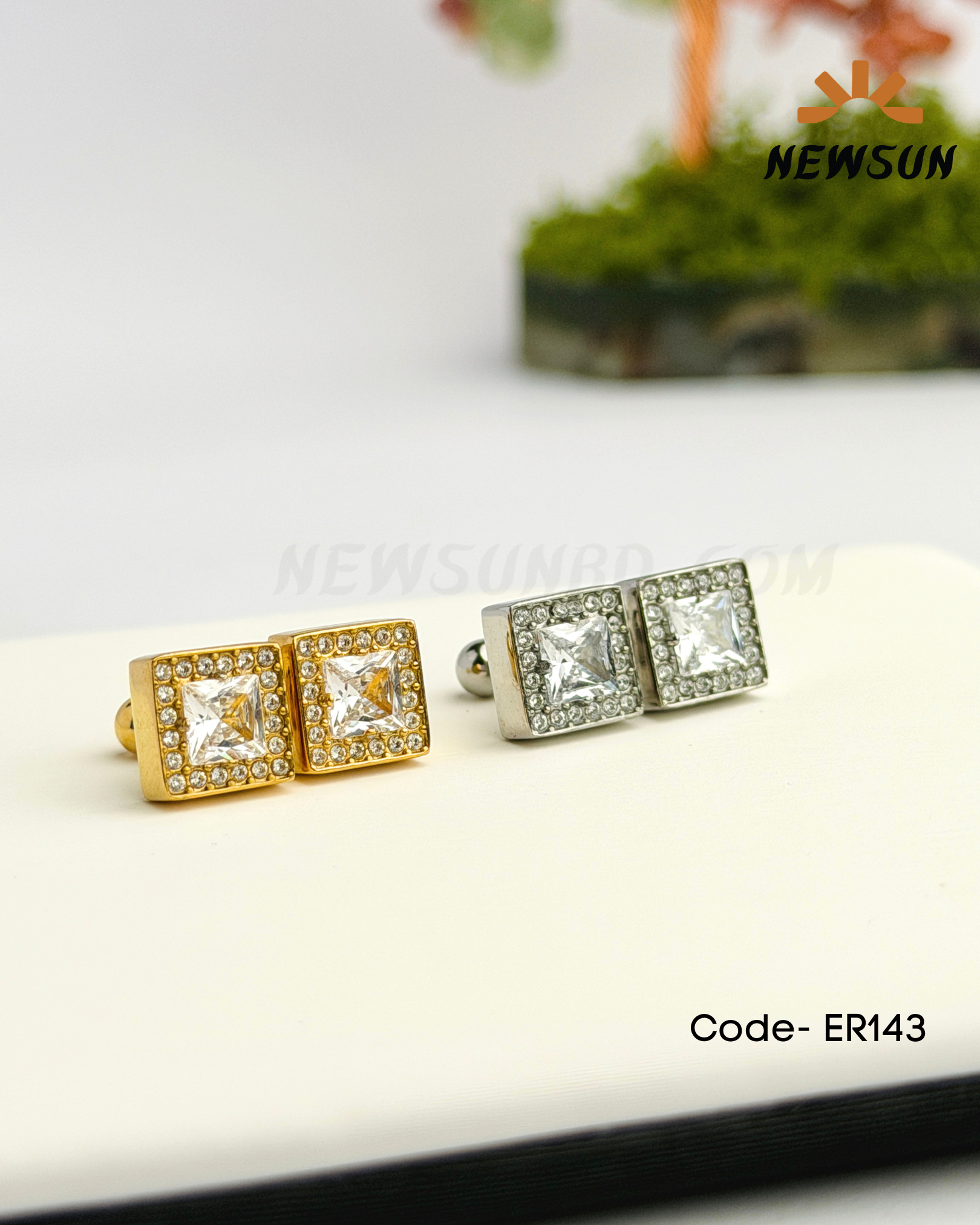 Code - B 520-117 10mm Square Shaped Earring - Image 1