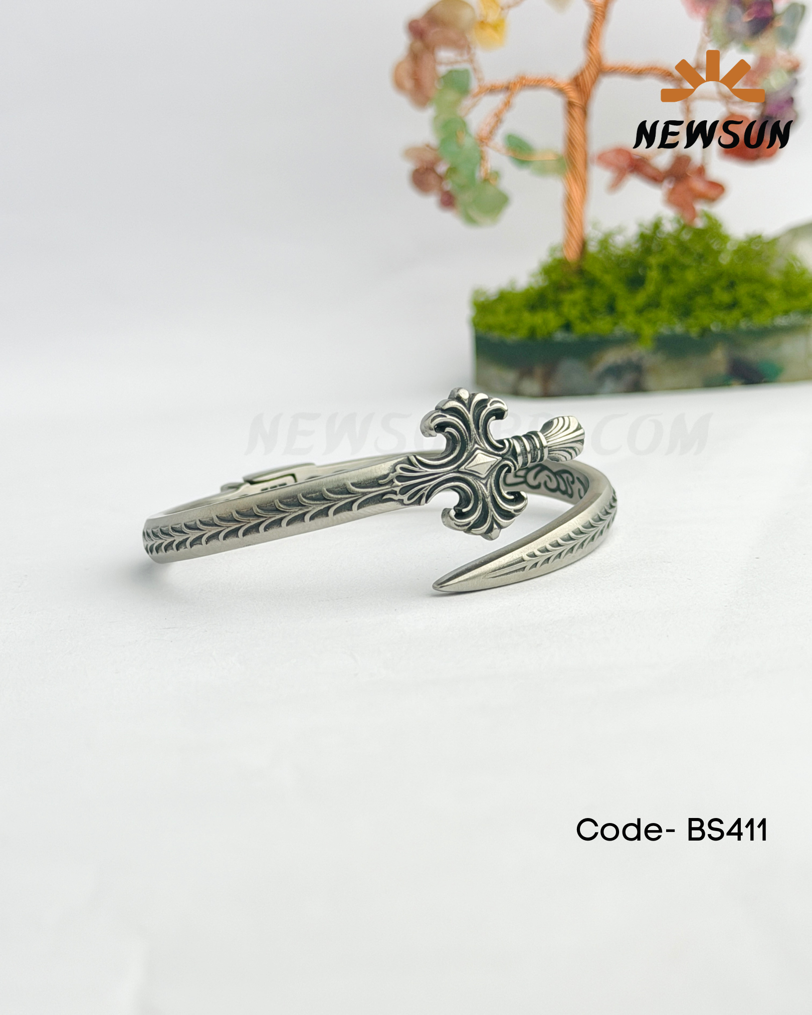 Code - B 520-226 100% 316L Stainless Steel 8MM Bracelet Sword Bracelet - Image 1