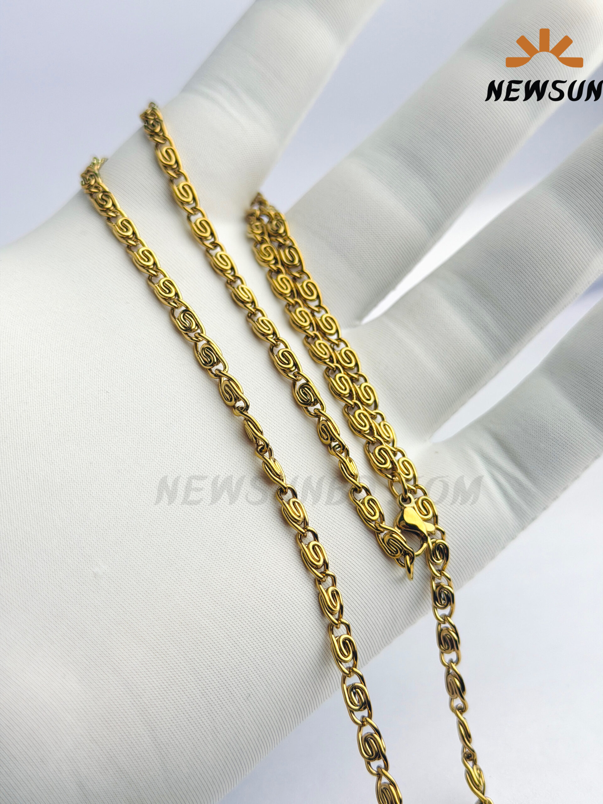 1CF5FC38-75E0-4C9D-ABFC-01448C96ED95 5 mm Men's Knot Link Chain - Image 1
