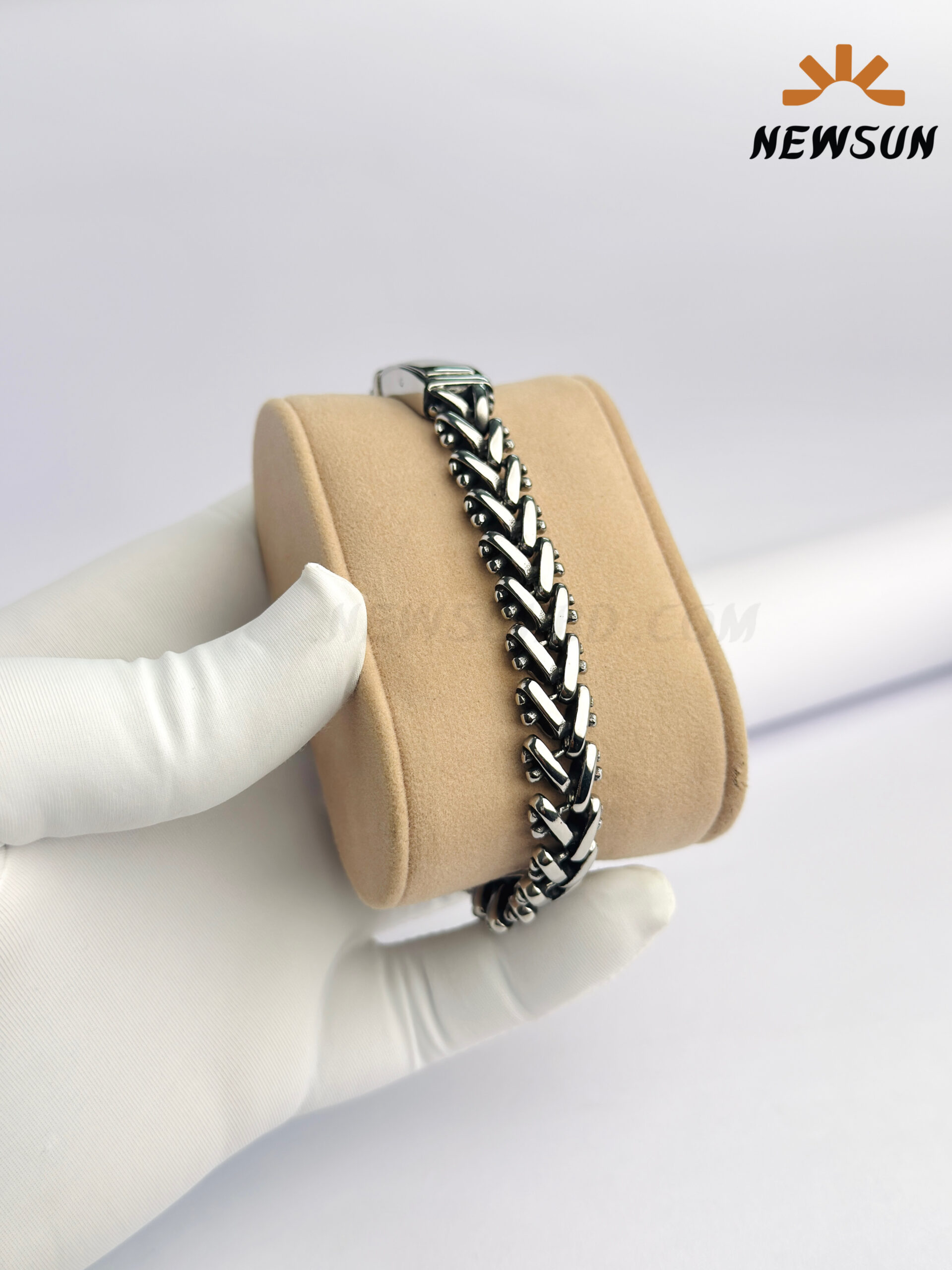 EB677E48-C8C7-47AA-AC9B-869E80E4015C 316 Stainless Steel Bali Chain Bracelet - Image 1