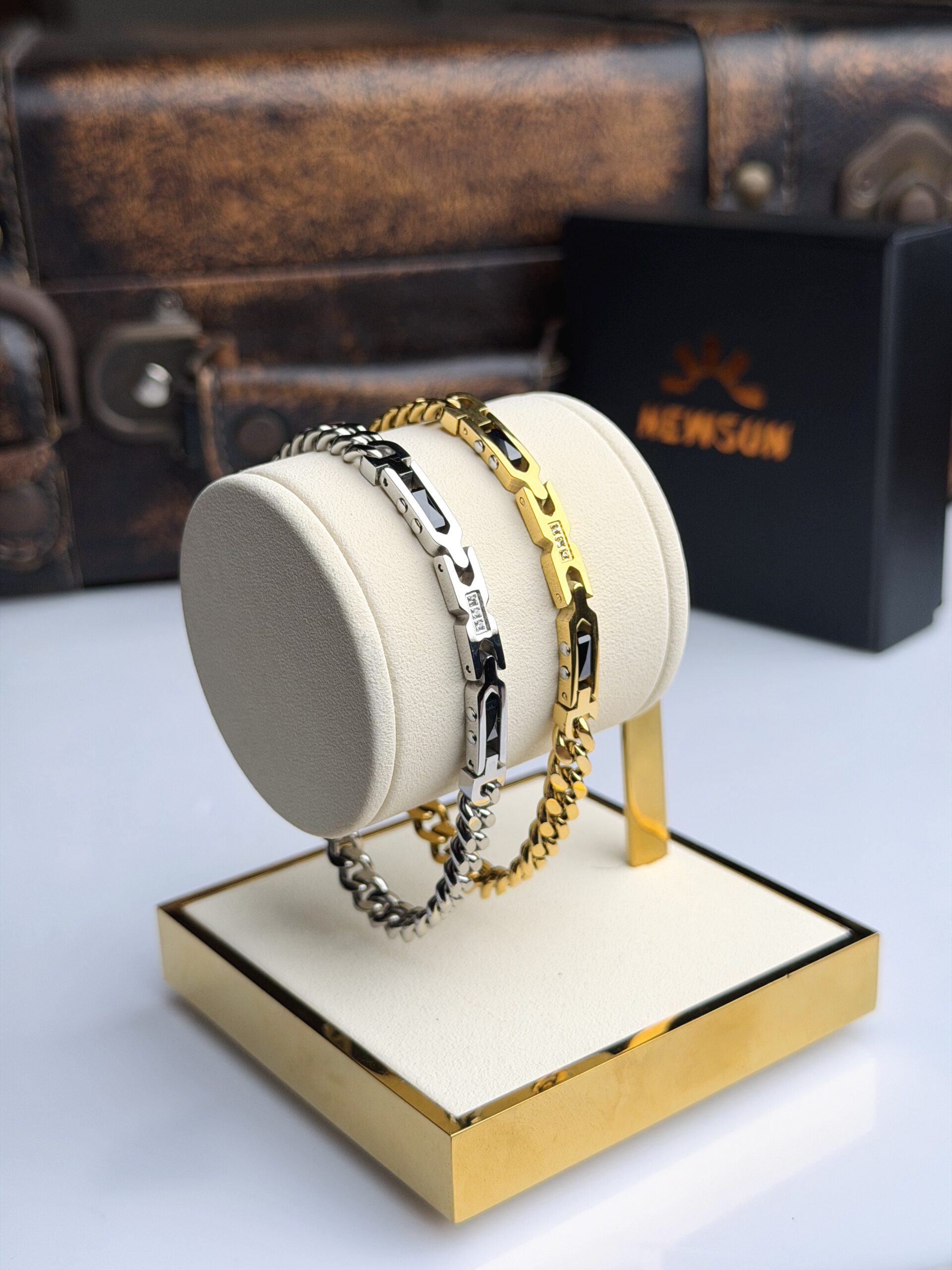 IMG_2837 1 Tech-Link 6mm Curb Bracelet - Image 1