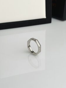 1 Titanium Linear Ring