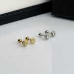 Shadow Cluster Studs (1 Pair)