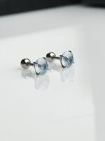 1 Titan Icy Studs  (1 Pair)
