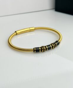 Luxor Titanium Helix Cuff
