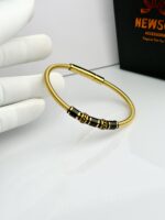 Luxor Titanium Helix Cuff - Image 5