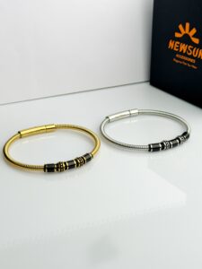 1 Luxor Titanium Helix Cuff